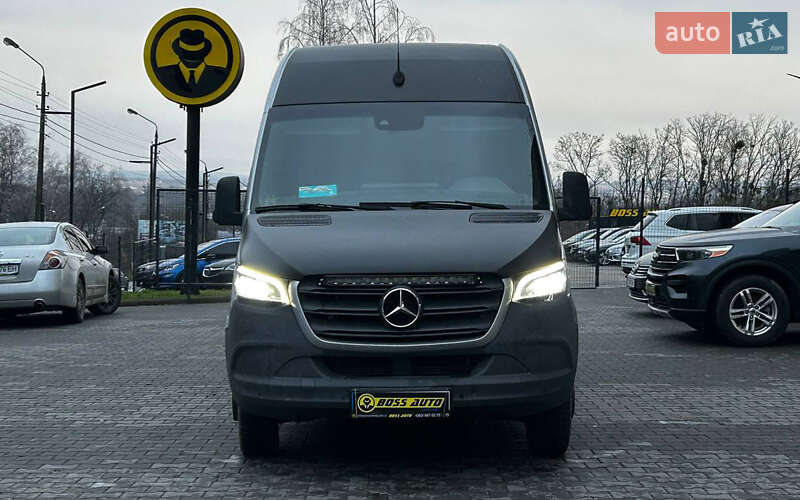 Вантажний фургон Mercedes-Benz Sprinter 2020 в Чернівцях