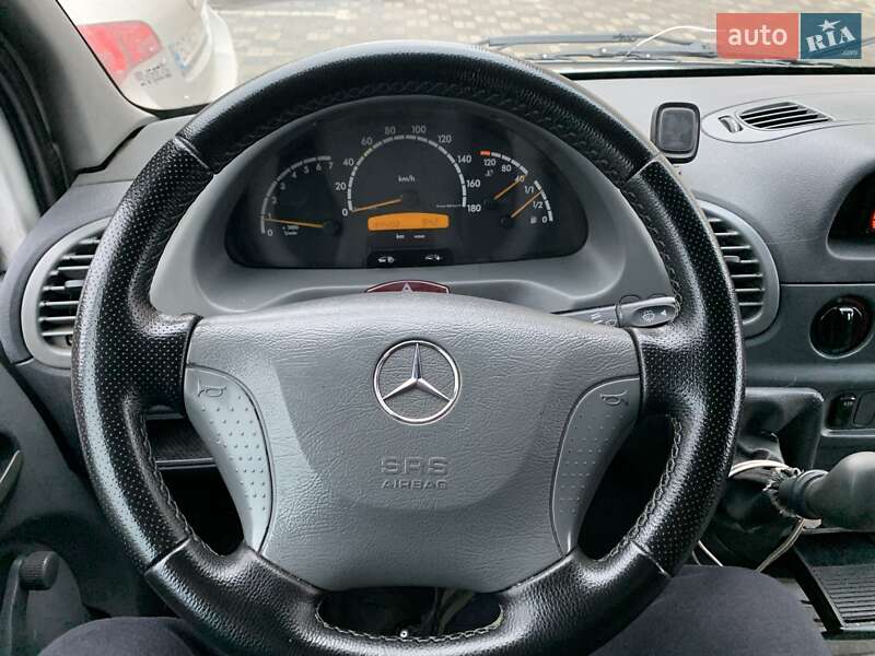 Вантажний фургон Mercedes-Benz Sprinter 2003 в Львові