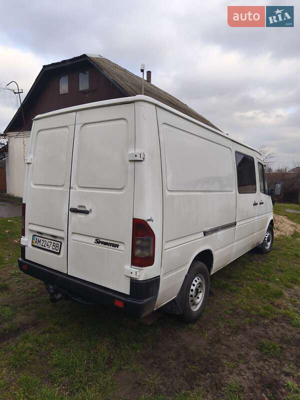 Грузопассажирский фургон Mercedes-Benz Sprinter 2005 в Радомышле