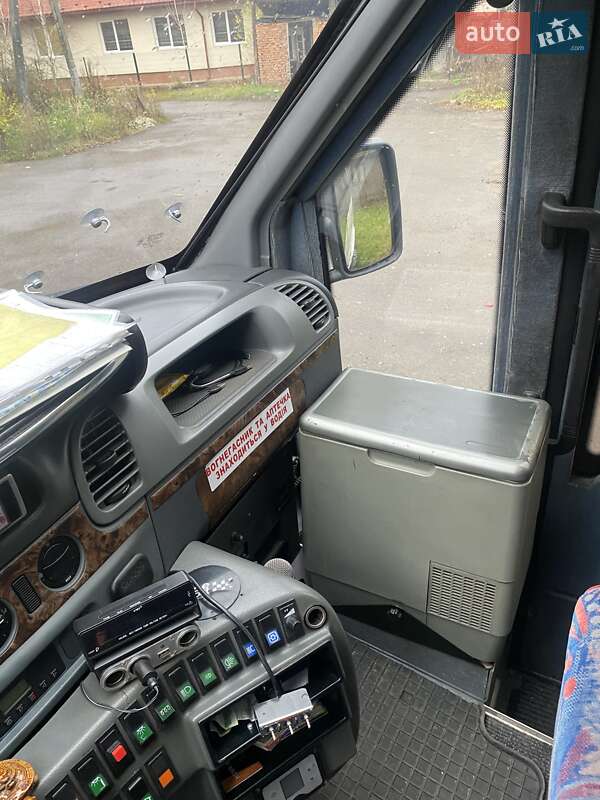 Туристичний / Міжміський автобус Mercedes-Benz Sprinter 2001 в Тячеві