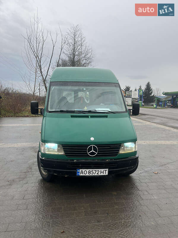 Грузовой фургон Mercedes-Benz Sprinter 1998 в Бедевле
