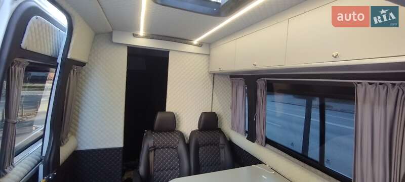 Мінівен Mercedes-Benz Sprinter 2018 в Києві