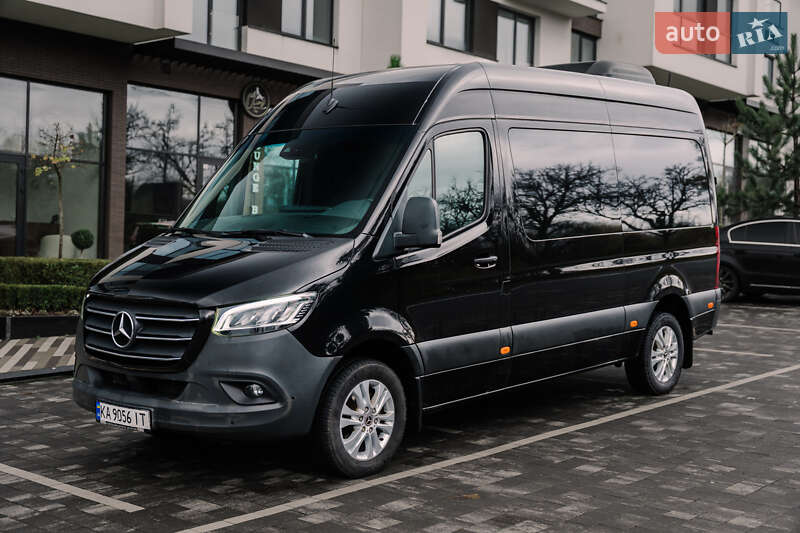 Мінівен Mercedes-Benz Sprinter 2023 в Ужгороді фото Мінівен Mercedes-Benz Sprinter 2023 в Ужгороді