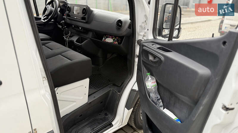 Вантажний фургон Mercedes-Benz Sprinter 2020 в Новояворівську
