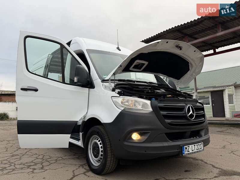 Вантажний фургон Mercedes-Benz Sprinter 2020 в Рівному