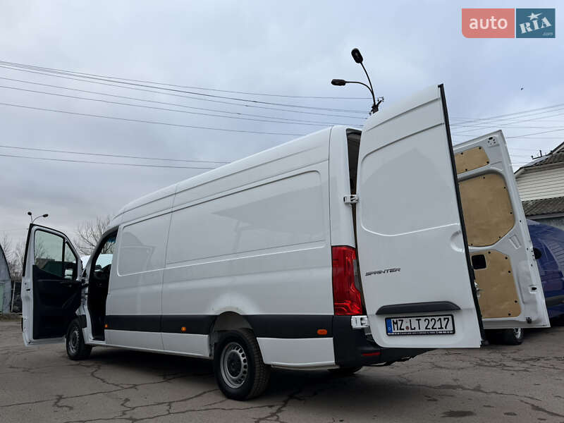 Вантажний фургон Mercedes-Benz Sprinter 2020 в Рівному