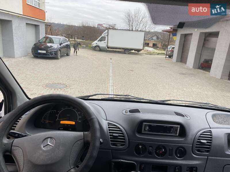 Грузовой фургон Mercedes-Benz Sprinter 2004 в Ивано-Франковске