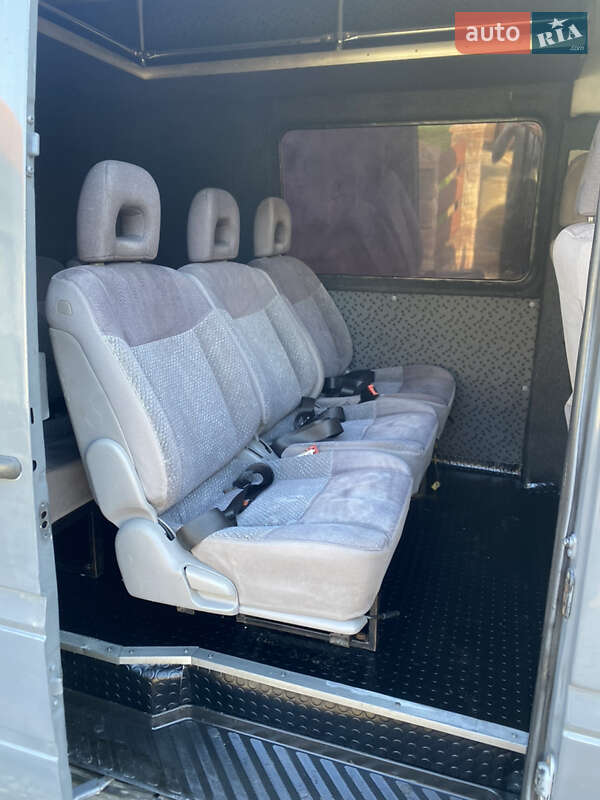 Мікроавтобус Mercedes-Benz Sprinter 2004 в Коломиї фото 23 Мікроавтобус Mercedes-Benz Sprinter 2004 в Коломиї