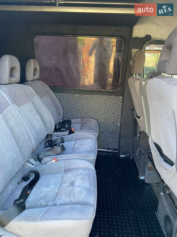 Мікроавтобус Mercedes-Benz Sprinter 2004 в Коломиї фото 27 Мікроавтобус Mercedes-Benz Sprinter 2004 в Коломиї
