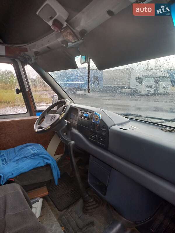 Грузовой фургон Mercedes-Benz Sprinter 1996 в Дрогобыче