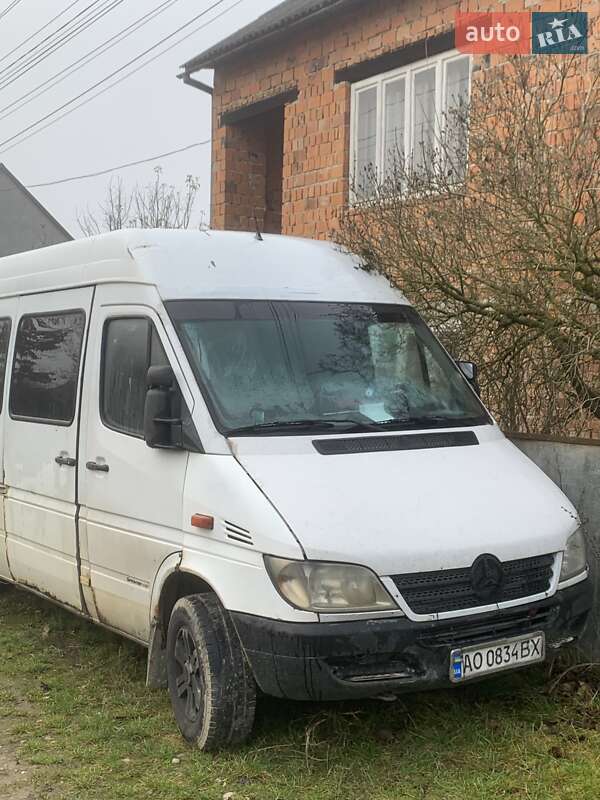 Mercedes-Benz Sprinter 2004