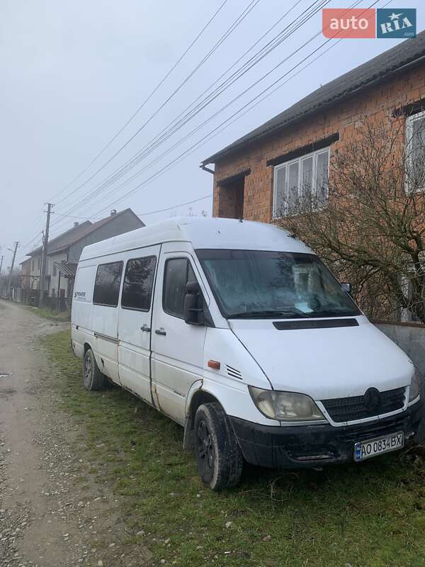 Мікроавтобус Mercedes-Benz Sprinter 2004 в Хусті фото 2 Мікроавтобус Mercedes-Benz Sprinter 2004 в Хусті