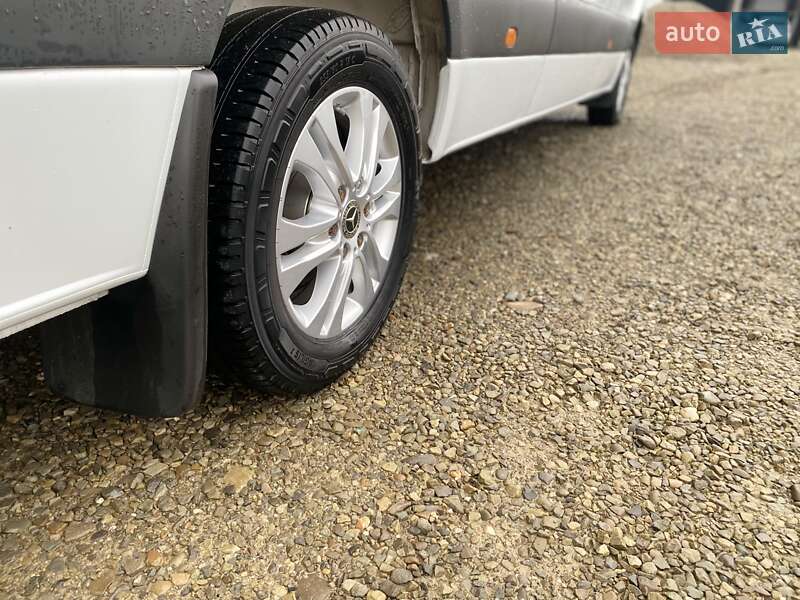 Вантажний фургон Mercedes-Benz Sprinter 2021 в Хусті