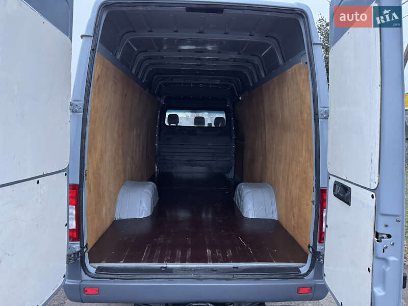 Вантажний фургон Mercedes-Benz Sprinter 2006 в Рівному фото 7 Вантажний фургон Mercedes-Benz Sprinter 2006 в Рівному