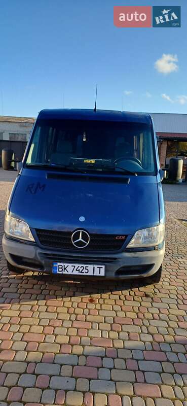 Mercedes-Benz Sprinter 2004