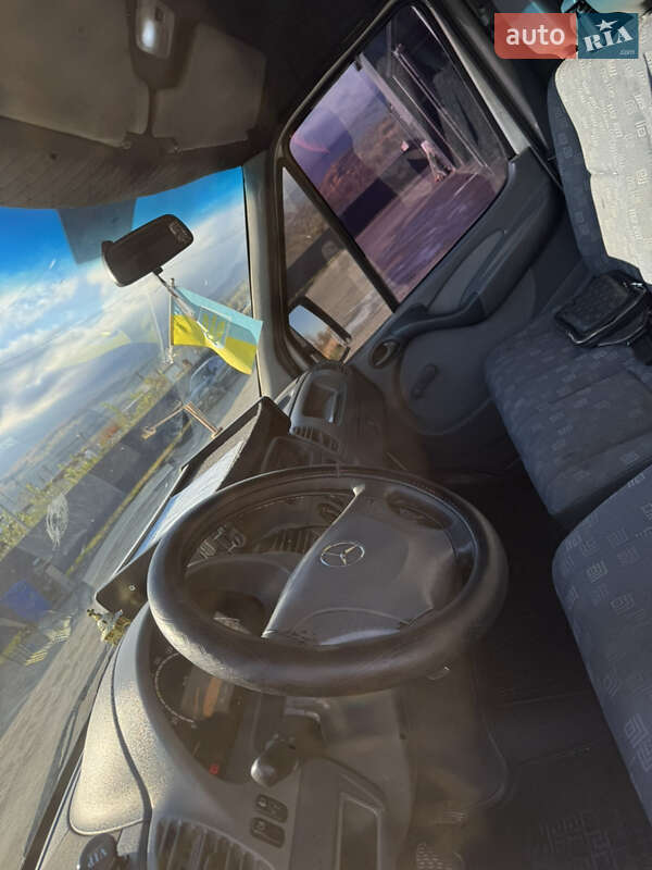 Мікроавтобус вантажний (до 3,5т) Mercedes-Benz Sprinter 2004 в Ужгороді фото 6 Мікроавтобус вантажний (до 3,5т) Mercedes-Benz Sprinter 2004 в Ужгороді