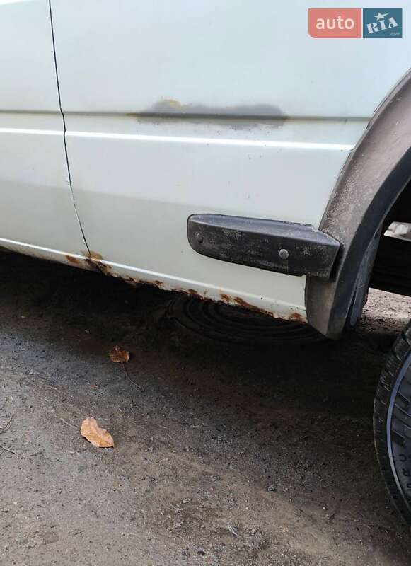 Вантажний фургон Mercedes-Benz Sprinter 1998 в Бершаді