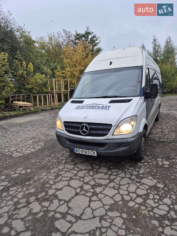 Грузовой фургон Mercedes-Benz Sprinter 2012 в Ровно фото Грузовой фургон Mercedes-Benz Sprinter 2012 в Ровно