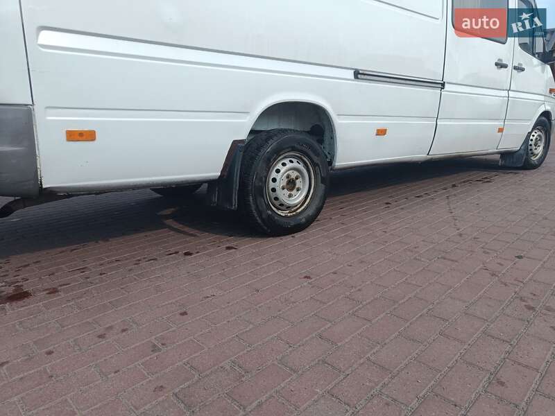 Вантажопасажирський фургон Mercedes-Benz Sprinter 2005 в Сарнах