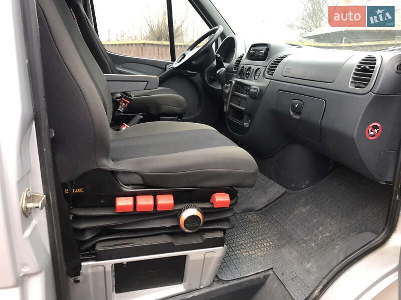 Вантажний фургон Mercedes-Benz Sprinter 2005 в Шептицькому фото 12 Вантажний фургон Mercedes-Benz Sprinter 2005 в Шептицькому