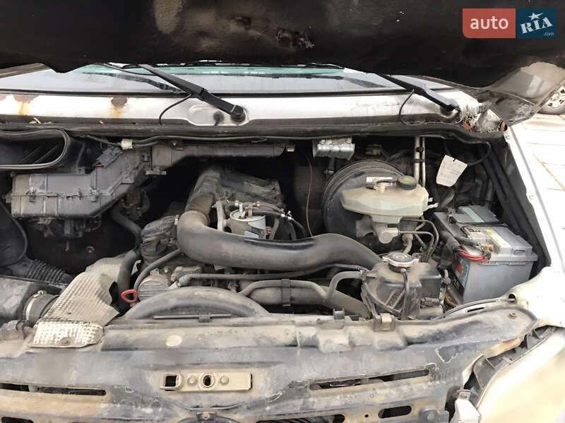 Вантажний фургон Mercedes-Benz Sprinter 2005 в Шептицькому фото 13 Вантажний фургон Mercedes-Benz Sprinter 2005 в Шептицькому