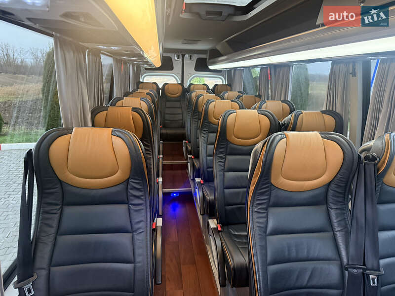 Туристичний / Міжміський автобус Mercedes-Benz Sprinter 2018 в Чернівцях