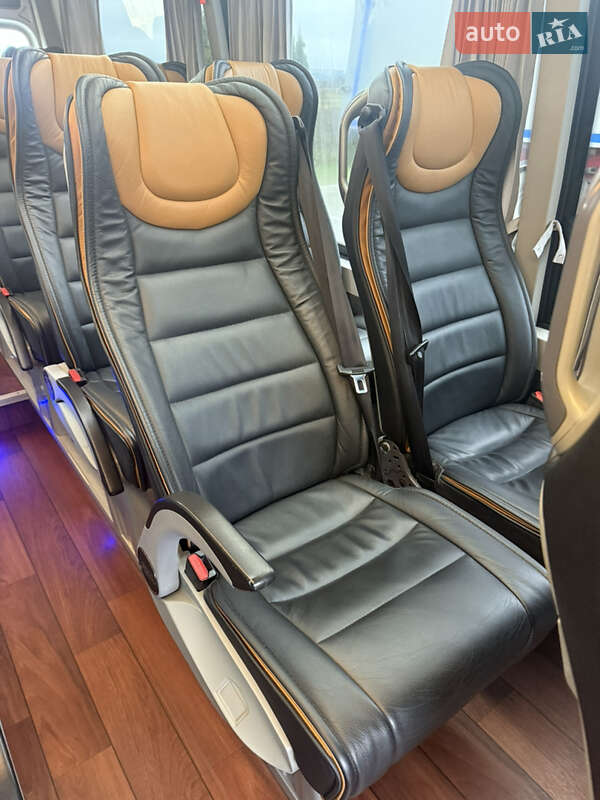 Туристичний / Міжміський автобус Mercedes-Benz Sprinter 2018 в Чернівцях