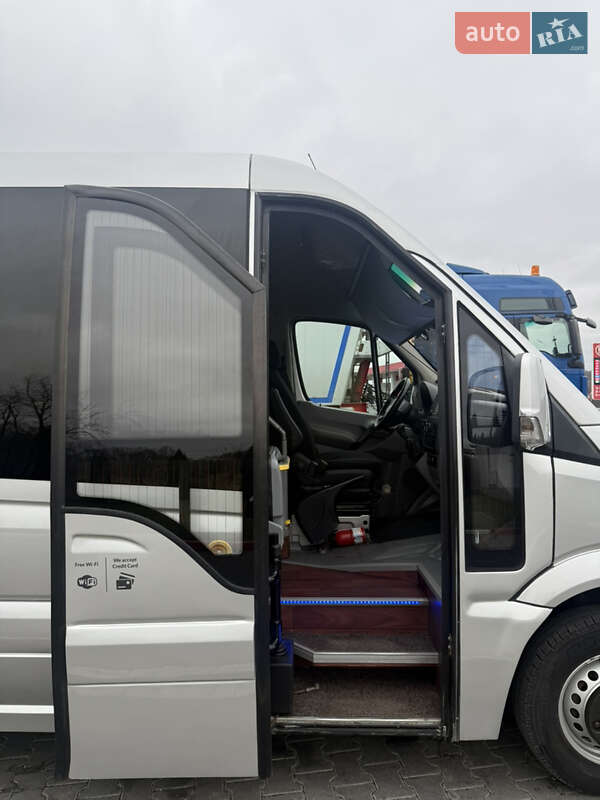 Туристичний / Міжміський автобус Mercedes-Benz Sprinter 2018 в Чернівцях