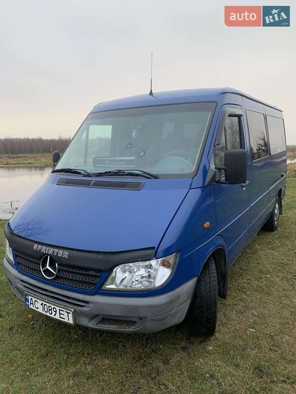 Mercedes-Benz Sprinter 2004
