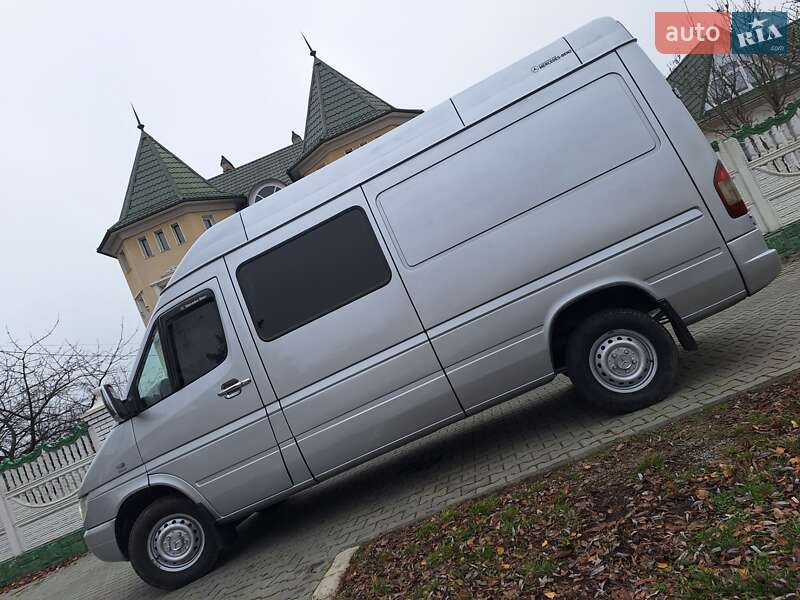 Mercedes-Benz Sprinter 2004 Mercedes-Benz Sprinter 2004