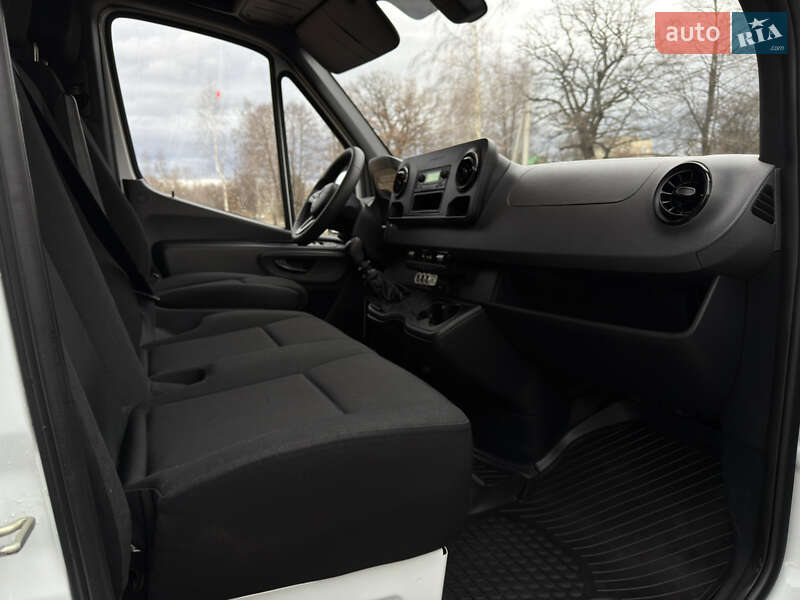 Вантажний фургон Mercedes-Benz Sprinter 2020 в Долині
