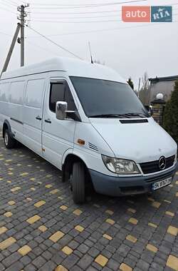 Грузовой фургон Mercedes-Benz Sprinter 2000 в Вараше