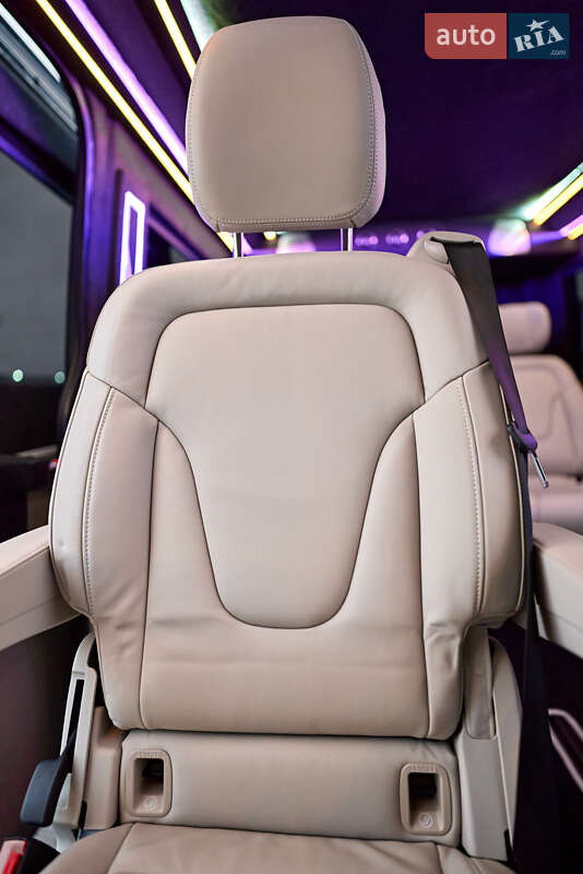 Универсал Mercedes-Benz Sprinter 2018 в Ровно