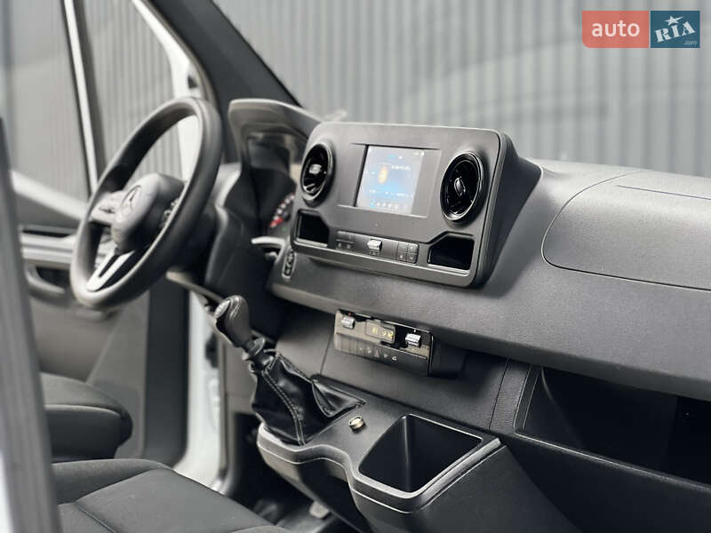 Вантажний фургон Mercedes-Benz Sprinter 2020 в Дубні фото 125 Вантажний фургон Mercedes-Benz Sprinter 2020 в Дубні