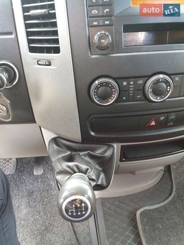 Вантажний фургон Mercedes-Benz Sprinter 2014 в Ковелі фото 28 Вантажний фургон Mercedes-Benz Sprinter 2014 в Ковелі