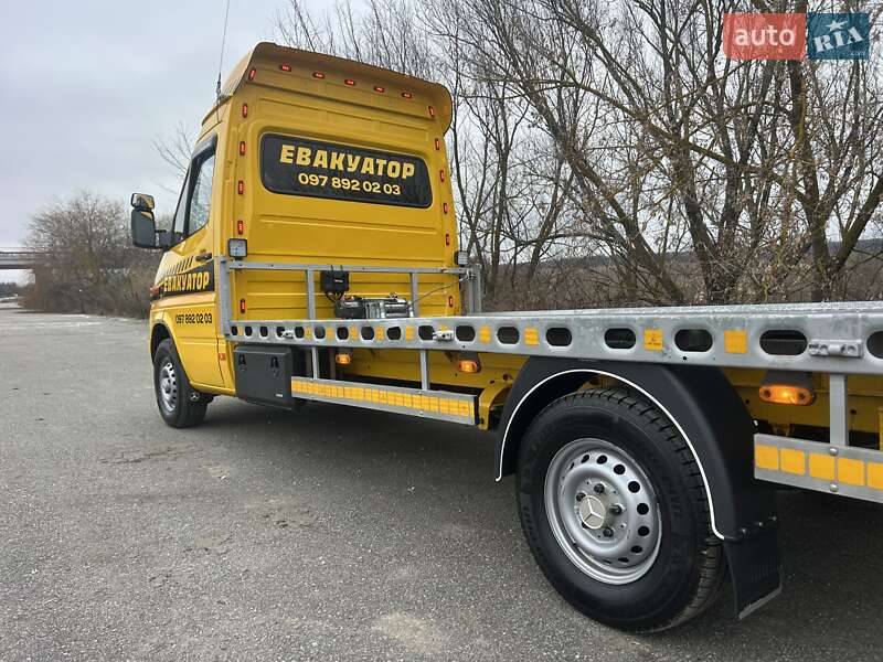 Евакуатор Mercedes-Benz Sprinter 2000 в Тернополі