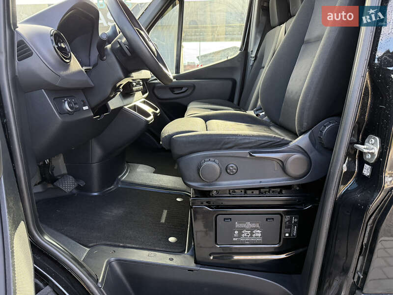 Вантажний фургон Mercedes-Benz Sprinter 2020 в Виноградові