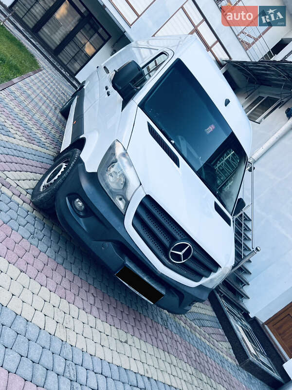 Вантажний фургон Mercedes-Benz Sprinter 2016 в Тячеві