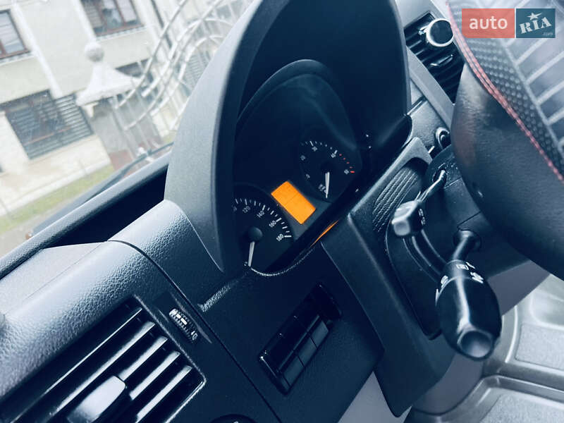 Вантажний фургон Mercedes-Benz Sprinter 2016 в Тячеві