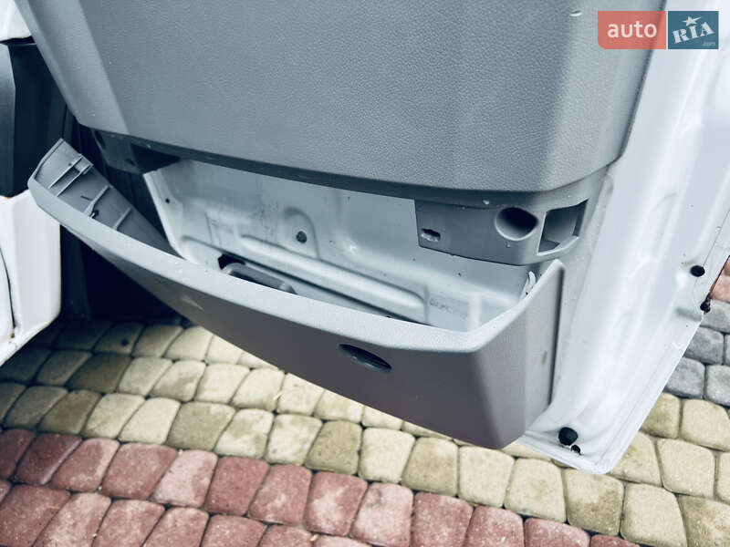 Вантажний фургон Mercedes-Benz Sprinter 2016 в Тячеві