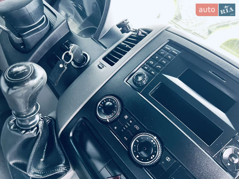 Вантажний фургон Mercedes-Benz Sprinter 2016 в Тячеві