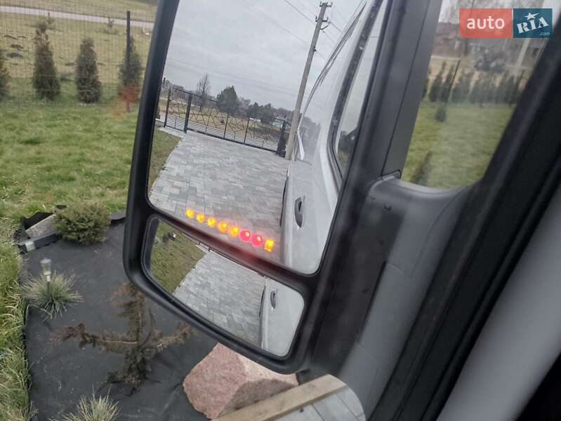 Вантажний фургон Mercedes-Benz Sprinter 2016 в Рівному