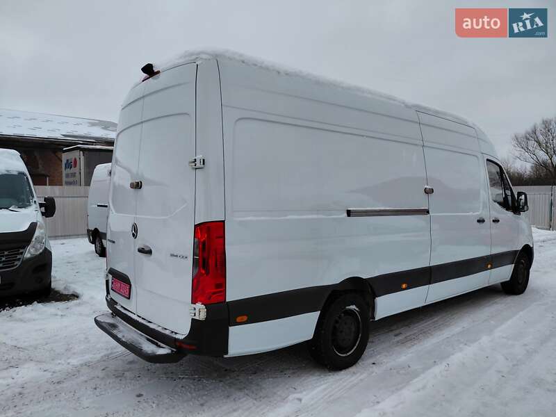 Вантажний фургон Mercedes-Benz Sprinter 2021 в Івано-Франківську