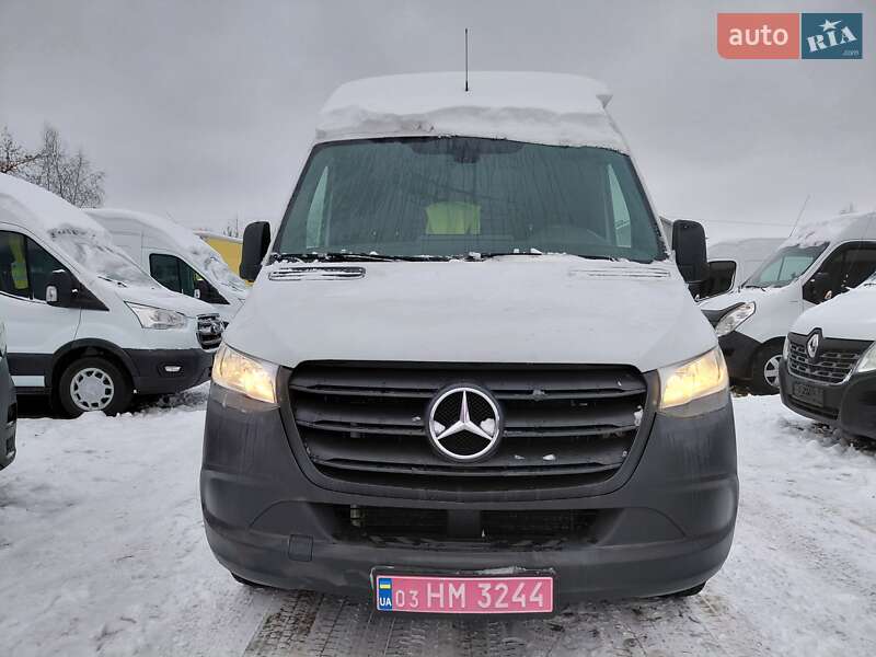 Вантажний фургон Mercedes-Benz Sprinter 2021 в Івано-Франківську