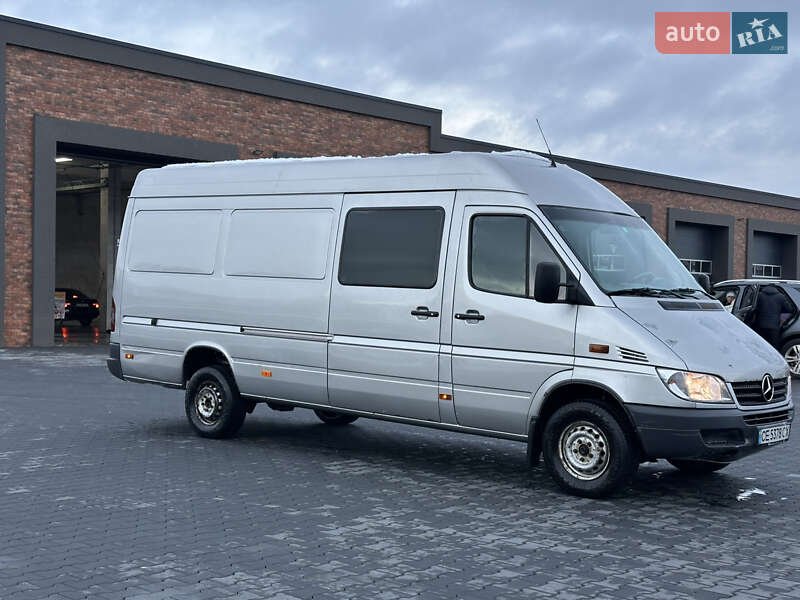Вантажний фургон Mercedes-Benz Sprinter 2004 в Чернівцях