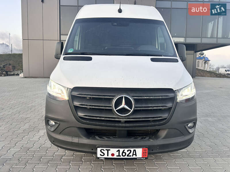 Вантажний фургон Mercedes-Benz Sprinter 2020 в Чернівцях