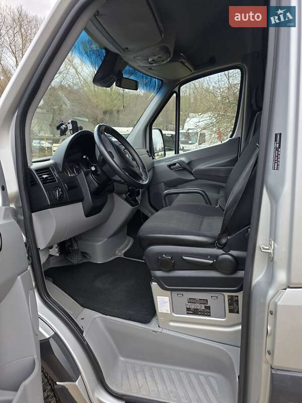 Вантажний фургон Mercedes-Benz Sprinter 2014 в Чернівцях