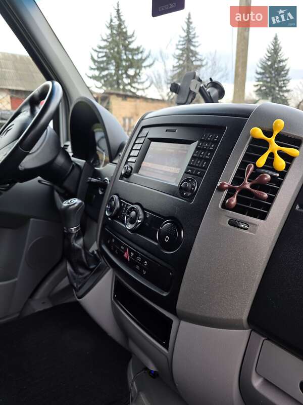 Вантажний фургон Mercedes-Benz Sprinter 2014 в Чернівцях