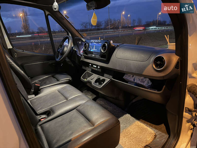 Автовоз Mercedes-Benz Sprinter 2018 в Мукачевому