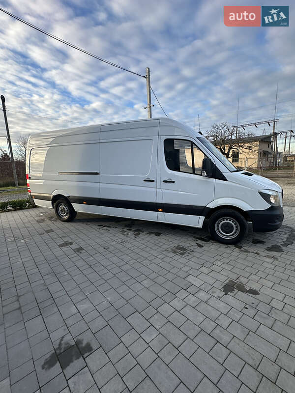 Грузовой фургон Mercedes-Benz Sprinter 2016 в Виноградове фото 8 Грузовой фургон Mercedes-Benz Sprinter 2016 в Виноградове